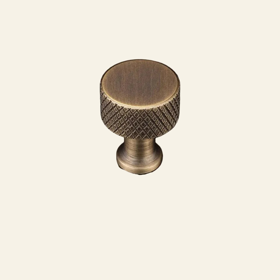 ANTIQUE BRASS DRAWER KNOB